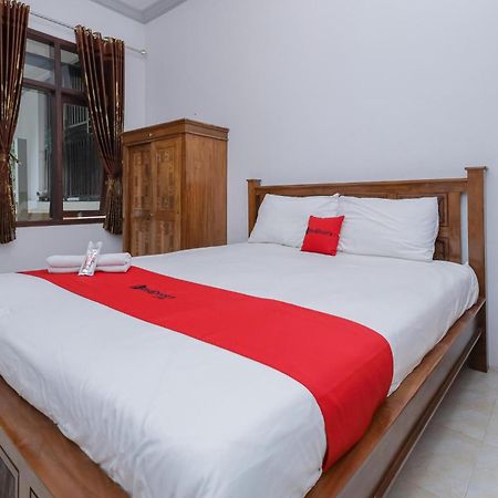 Reddoorz At Pondok Candra 泗水 外观 照片