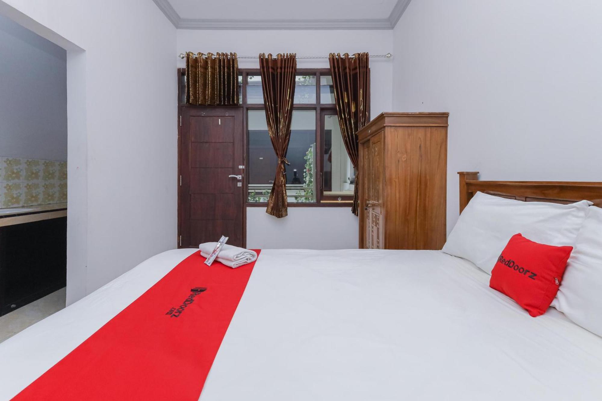 Reddoorz At Pondok Candra 泗水 外观 照片