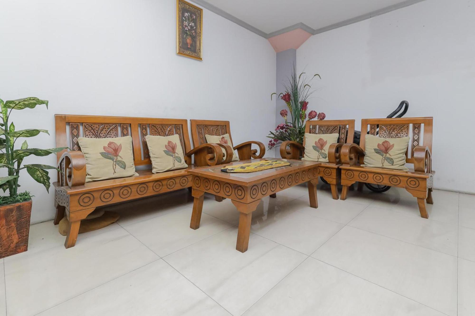 Reddoorz At Pondok Candra 泗水 外观 照片